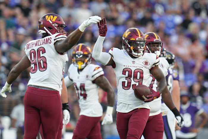 Should the Washington Commanders re-sign defensive end James Smith-Williams?